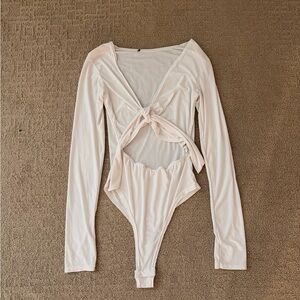 PrettyLittleThing Cream Long Sleeve Bodysuit